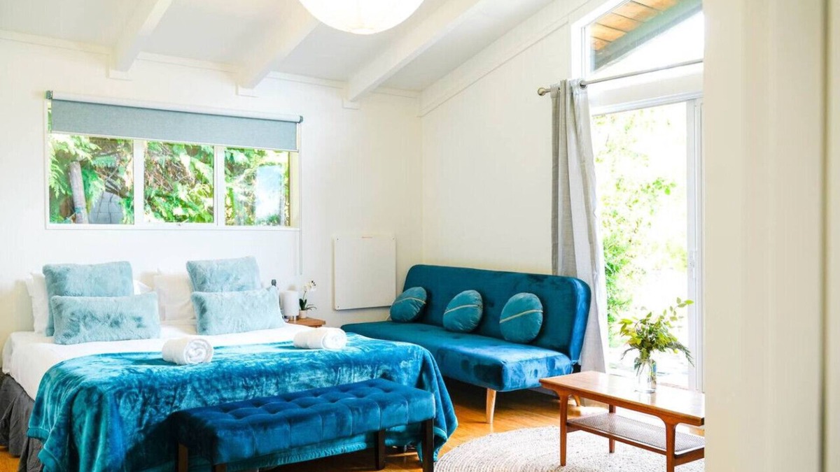 Sunshine Bay House | Ora° Retreat Aroha Nest En-Suite Mountain Retreat