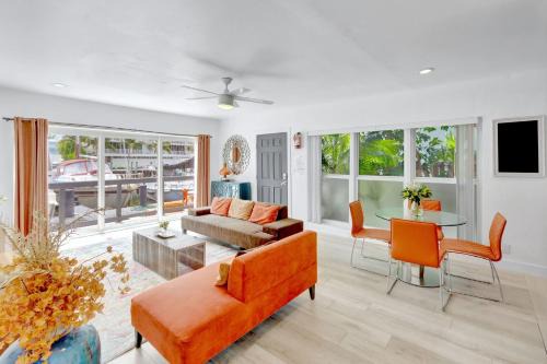 Hendricks and Venice Isles Apartment | Orange Dream on the Water