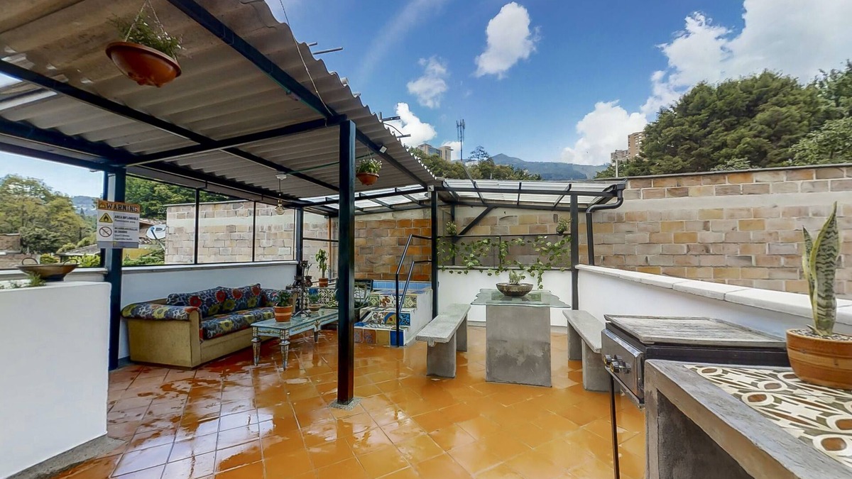 Los Naranjos House | Orange House