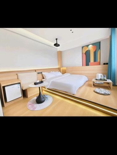 Fucheng District Hotel | Orange Huaju Hotel