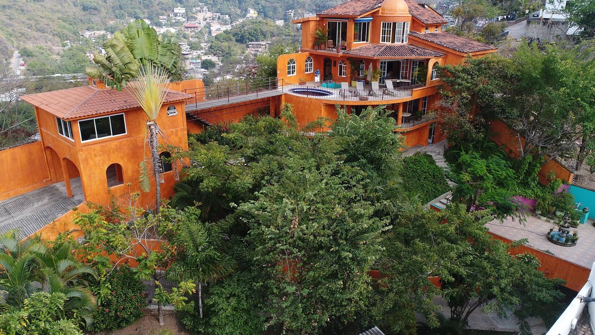 Alta Vista Villa | Orange Sunsets, Ocean Views, Lush Landscape, Total Privacy