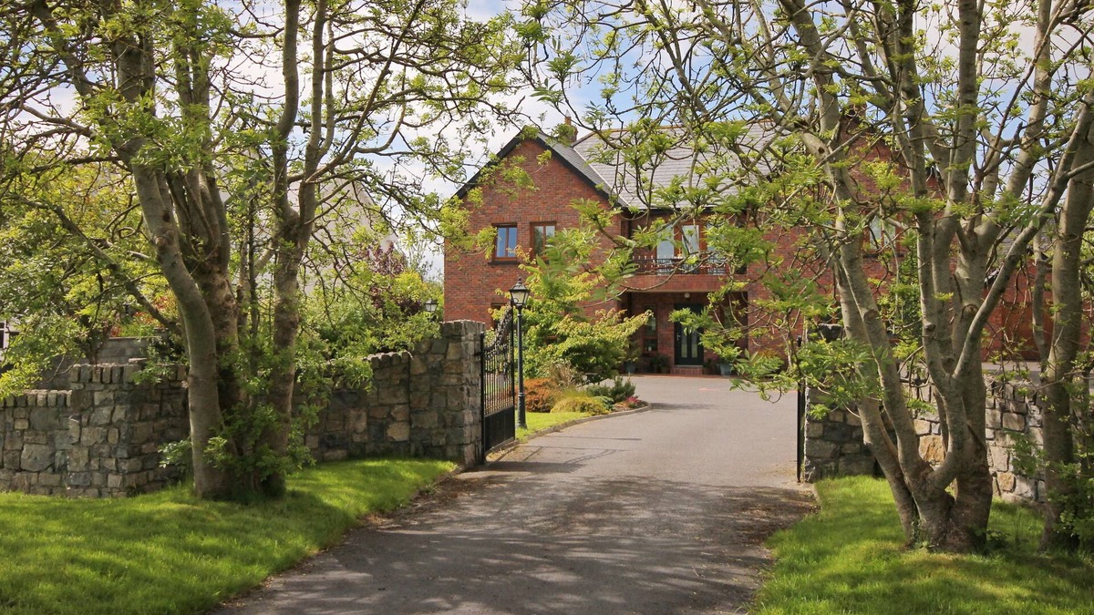 Oranmore Bed & Breakfast | Oranhill Lodge B&B