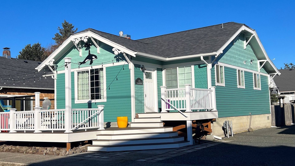 Seaside House | Orca Beach House Close to Beach