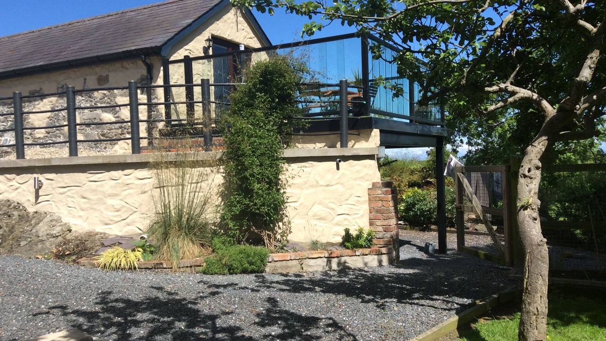 Newtownards Cottage | Orchard Cottage barn conversion romantic retreat. Escape to the country.