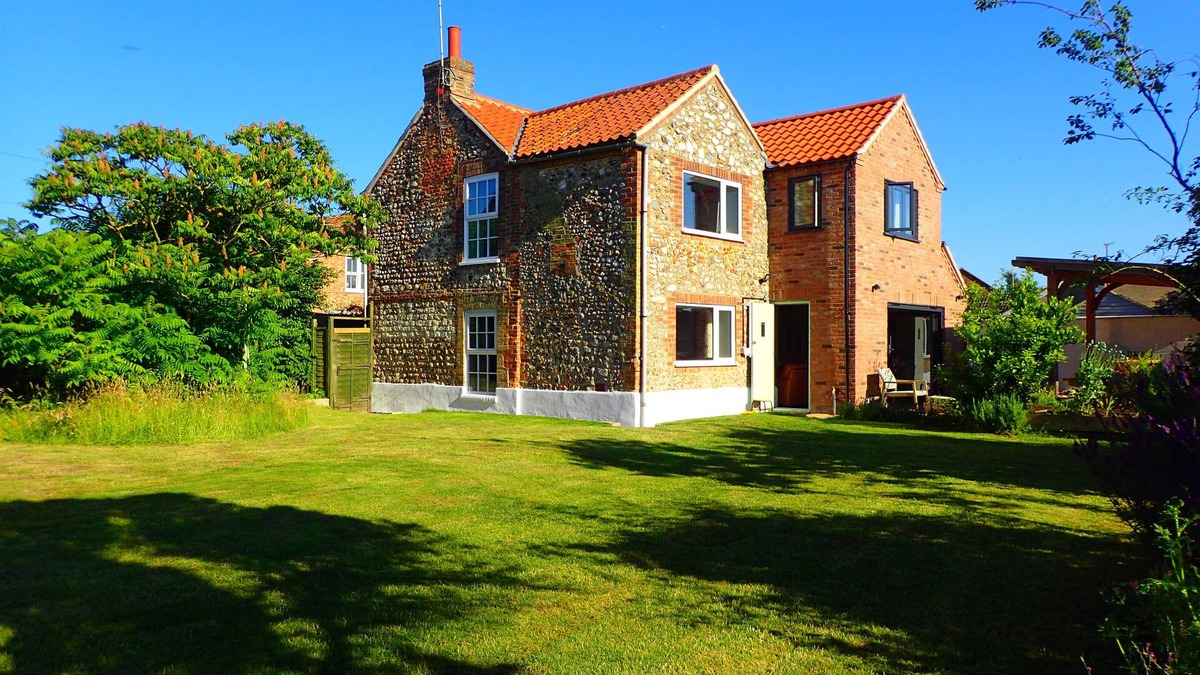 King's Lynn House | Orchard Cottage - beautiful indoor/outdoor living.