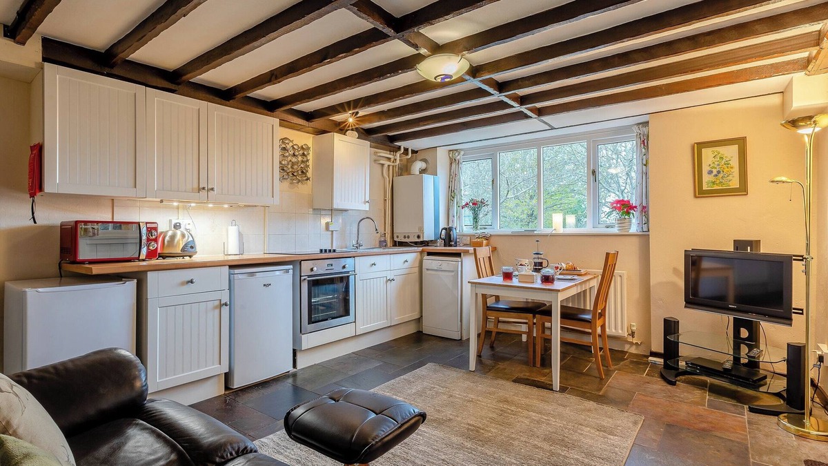 Muchelney Cottage | Orchard Cottage - UK30437