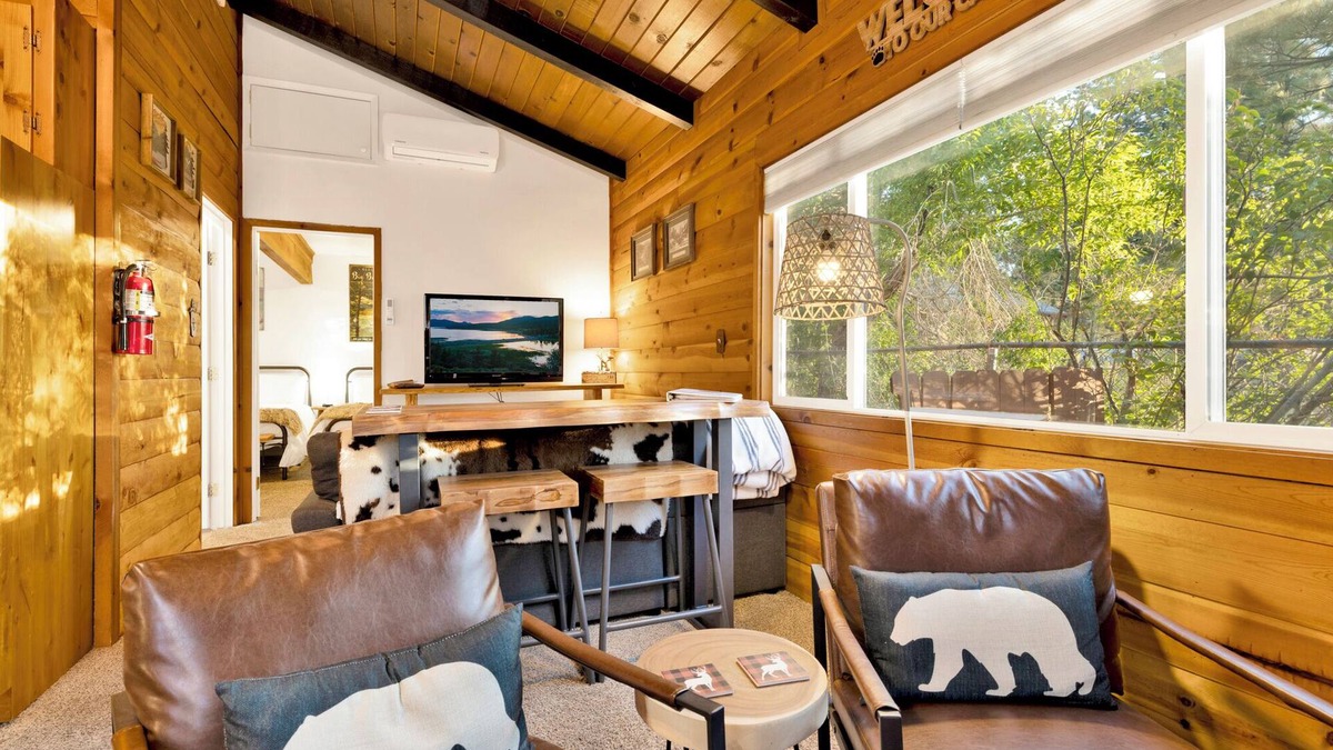 Big Bear Lake Cabin | Orchard Family Cabin | Near Historic Big Bear Village | Walk to Marina