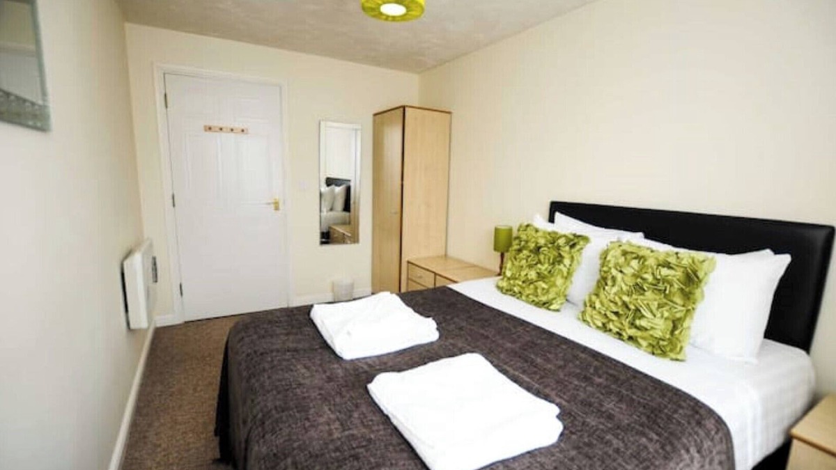 Bradley Stoke Apartment | Orchard Gate 2 Bedroom Superior Apartment