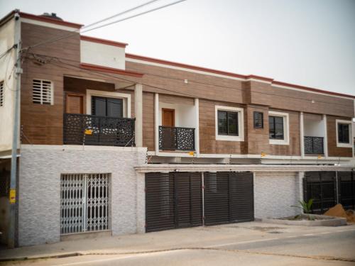 Sakumono House | Orchard Guest House
