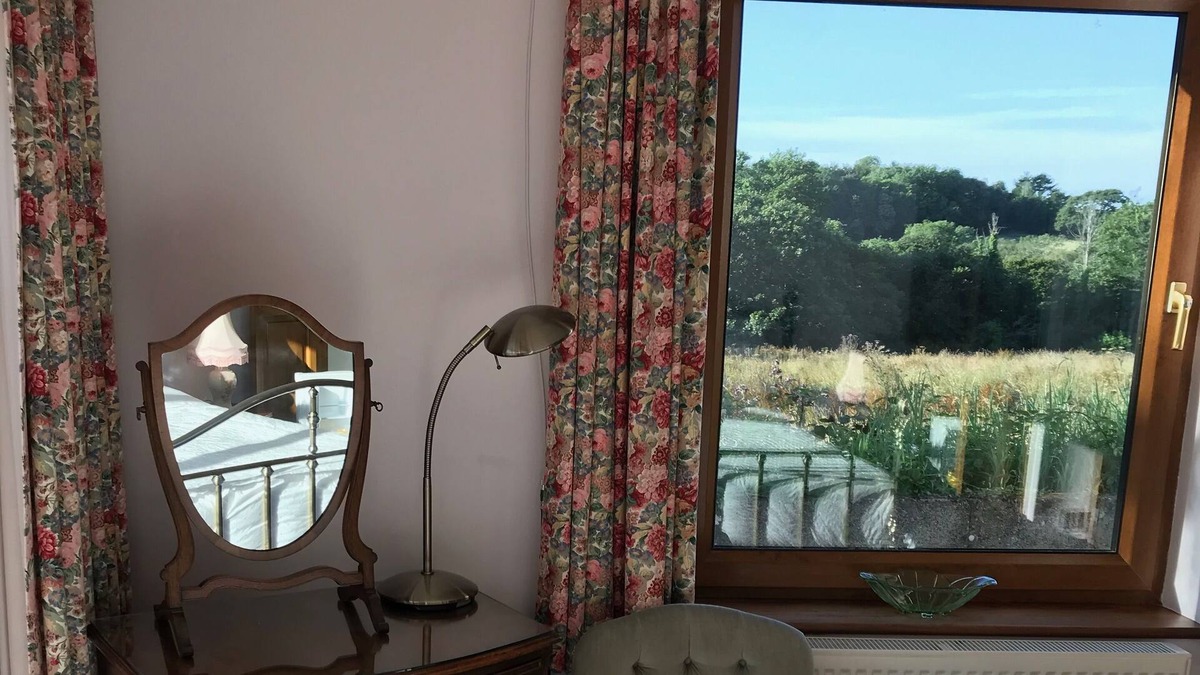 Probus House | Orchard Manor - King Room 5 with Patio View
