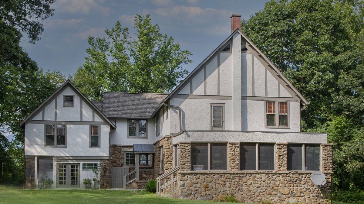 Roseland House | Orchard & Mountain Views, 5Mi Wintergreen, Gourmet Kitchen