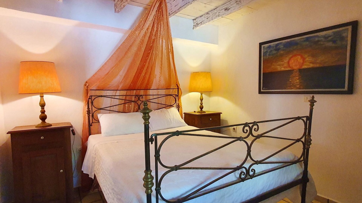 Lagoudi Zia Apartment | Orea Ellas - Aphroditi | Garden Apartment