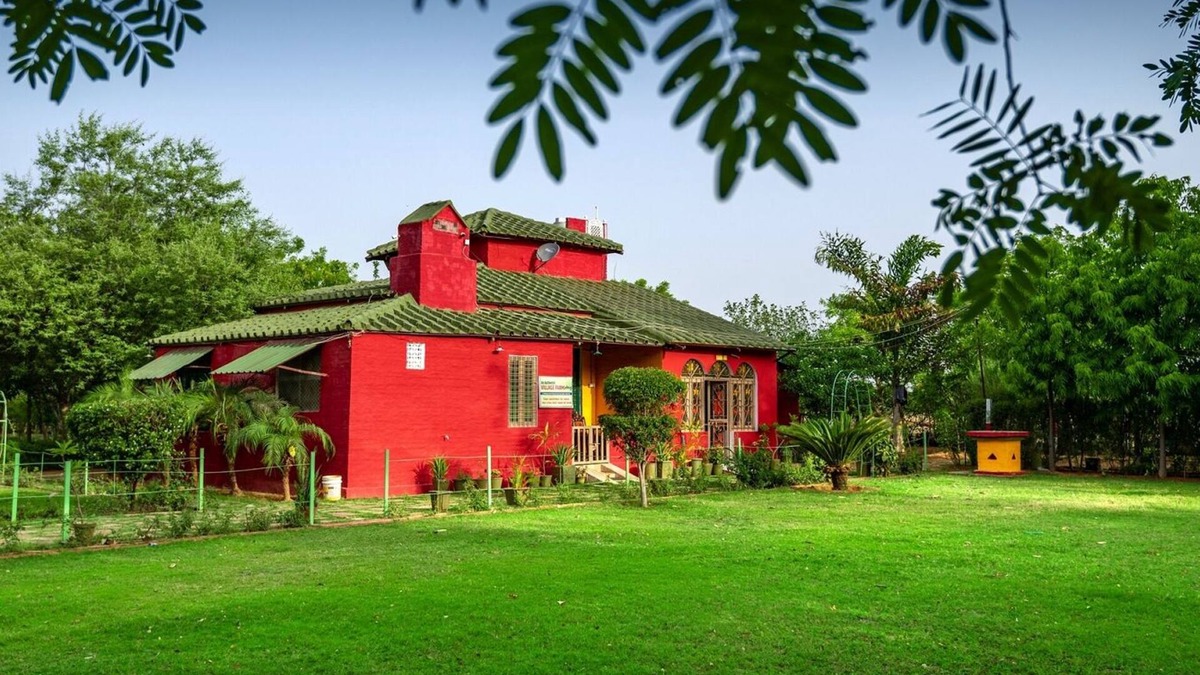 Jhansi Other | Organic Farm with kitchen, AC rooms, Pet-friendly 7 Kms from the city