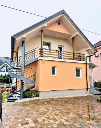 Ljubljana Apartment | Orhidea