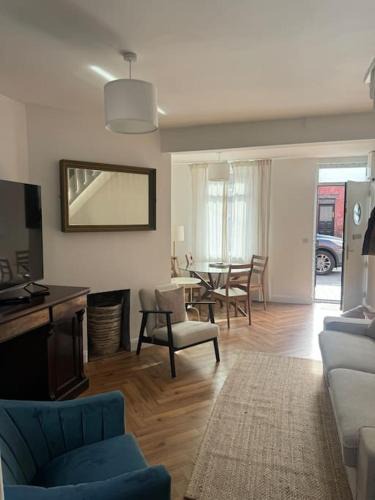 Dublin House | Original 1920s City center house fully renovated