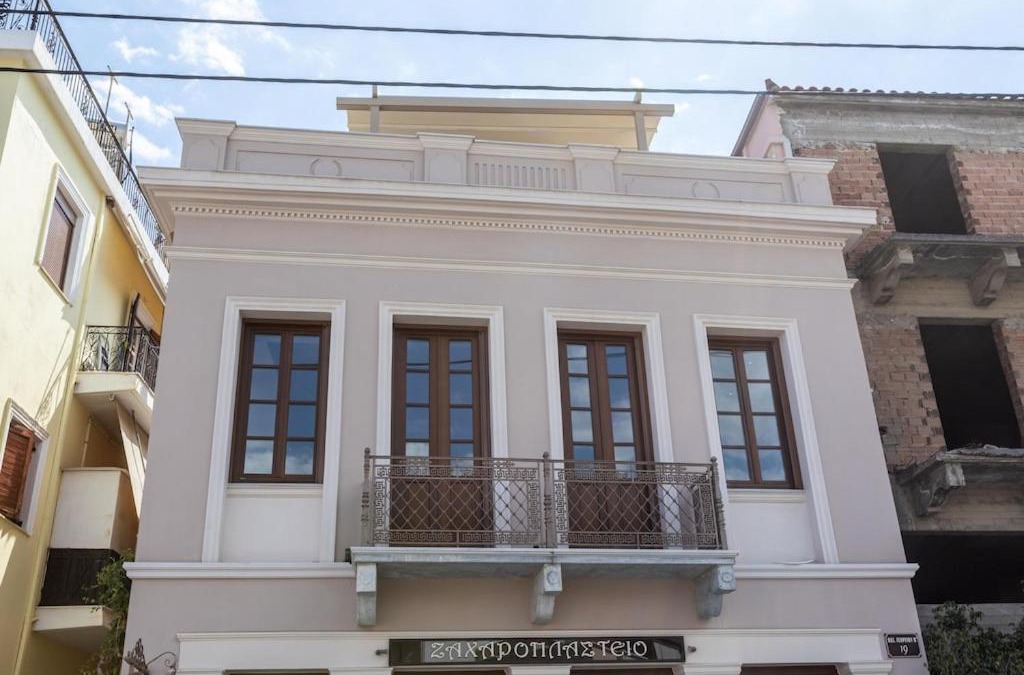 Gythio Villa | Orion Maison: Luxury 3-bedroom maisonette in the center of town