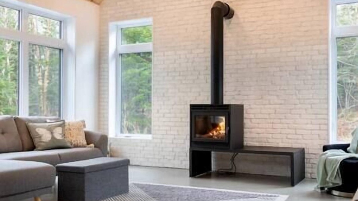 Notre-Dame-Des-Bois Ski Chalet | Orion, New, Land 100 ACRES
