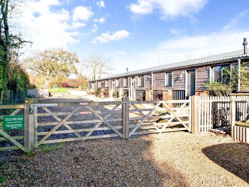 Ningwood House | Orion - Ukc3210