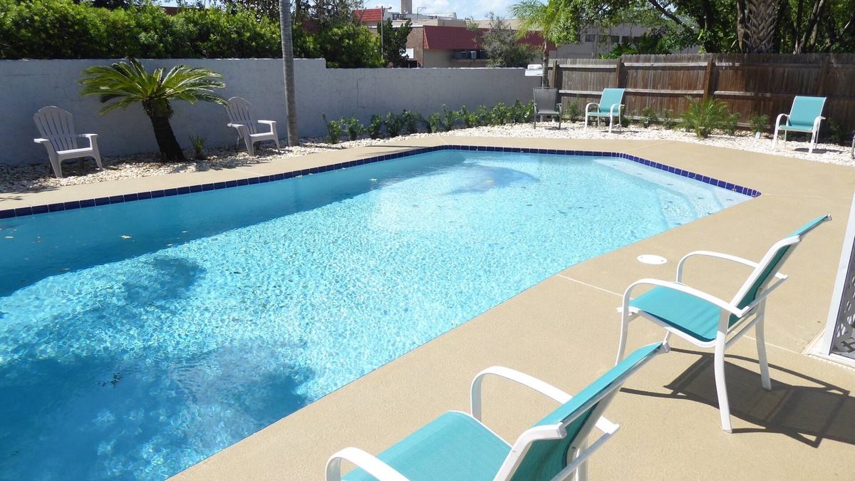 Altamonte Springs House | Orlando Area 4BR 2 Master Bedrooms 3B Pool Disney Universal Family pet friendly!