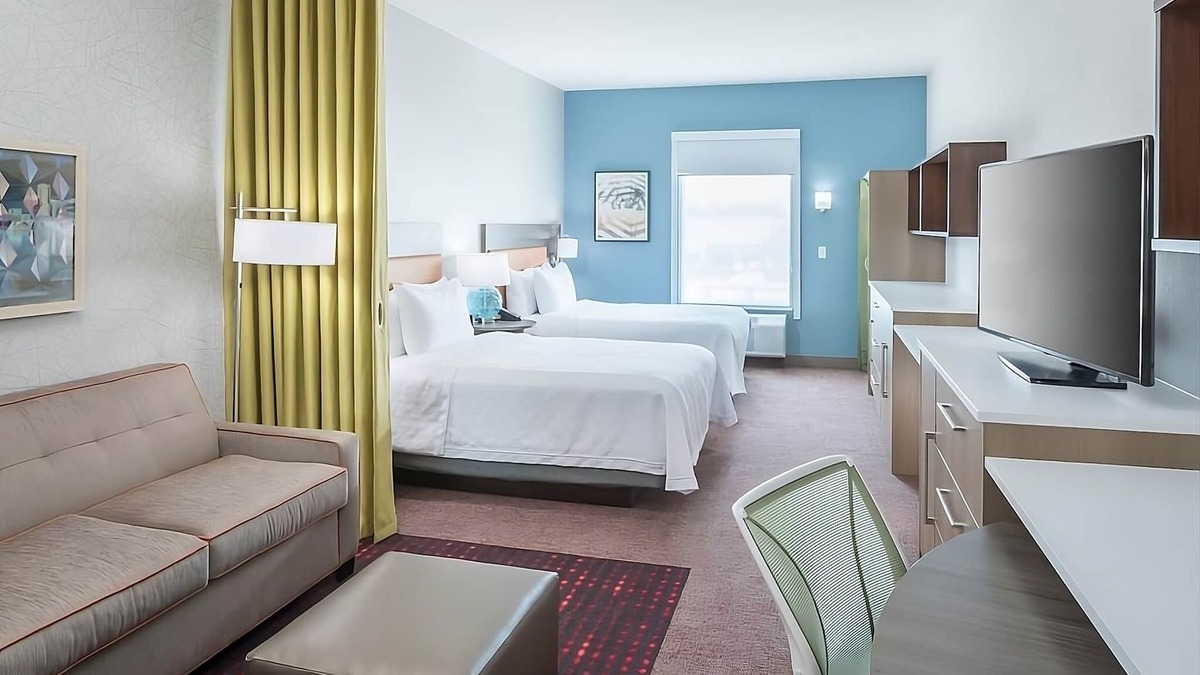 Airport North Hotel | ORLANDO ESCAPE! FREE BREAKFAST, POOL, BBQ