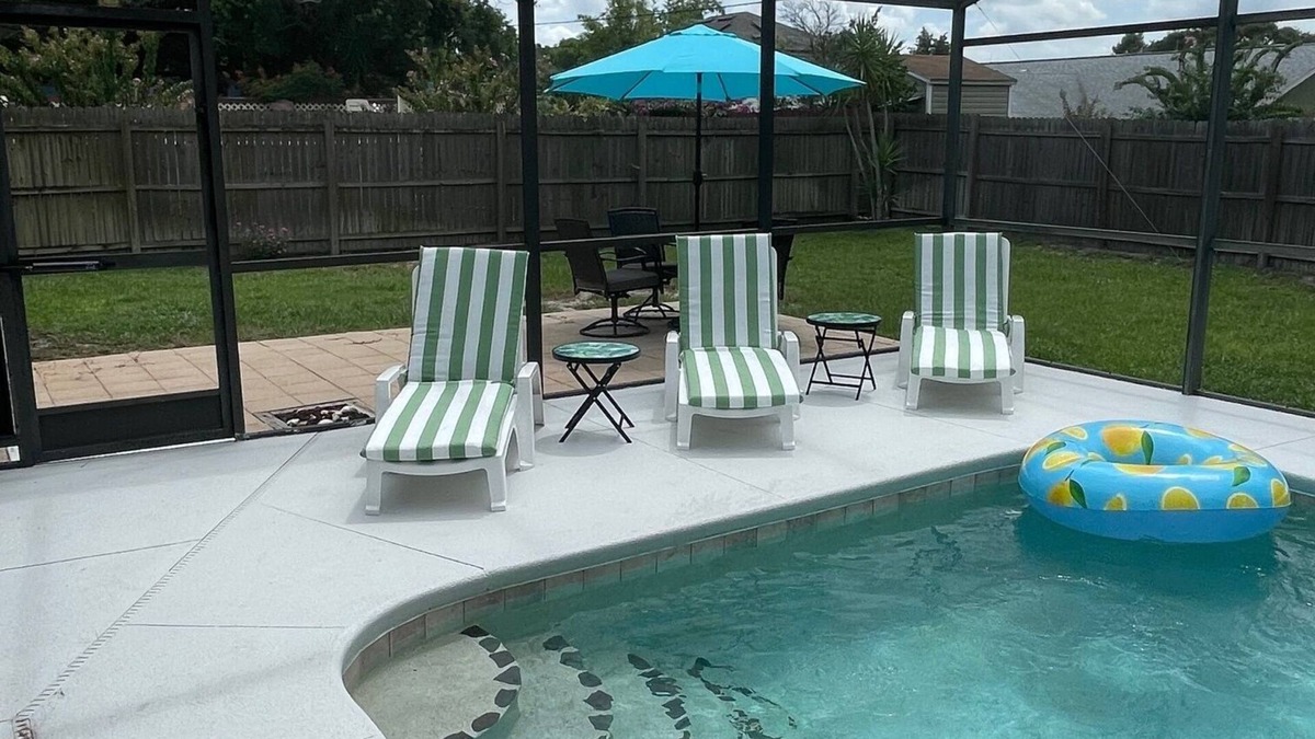 Deltona Lakes House | Orlando Theme Parks - Beaches - Port Canaveral - Space Center