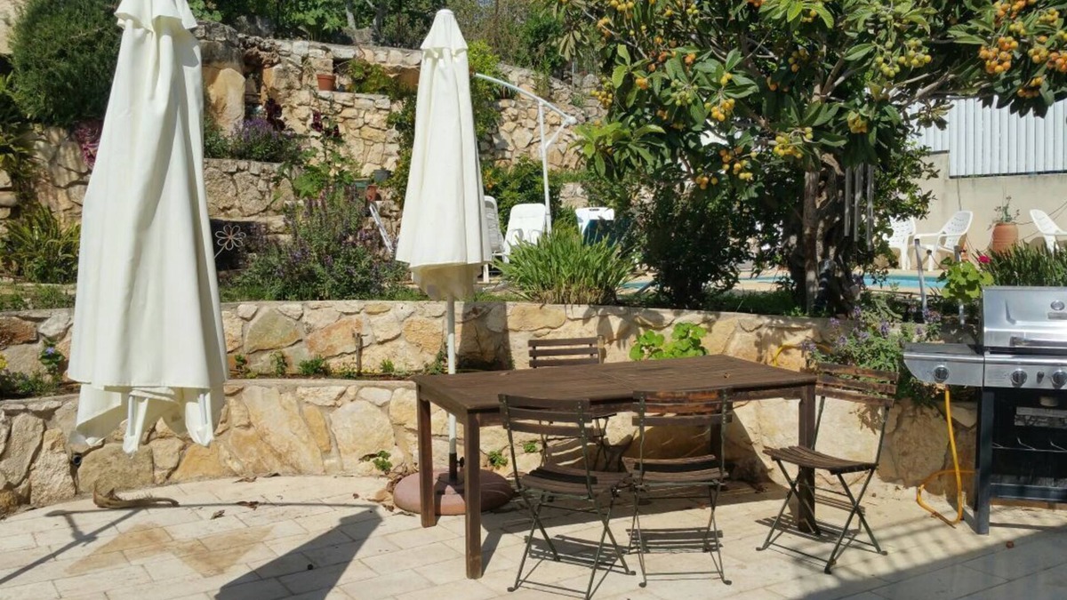 Kfar Vradim Villa | Orly's galilee Villa with a pool