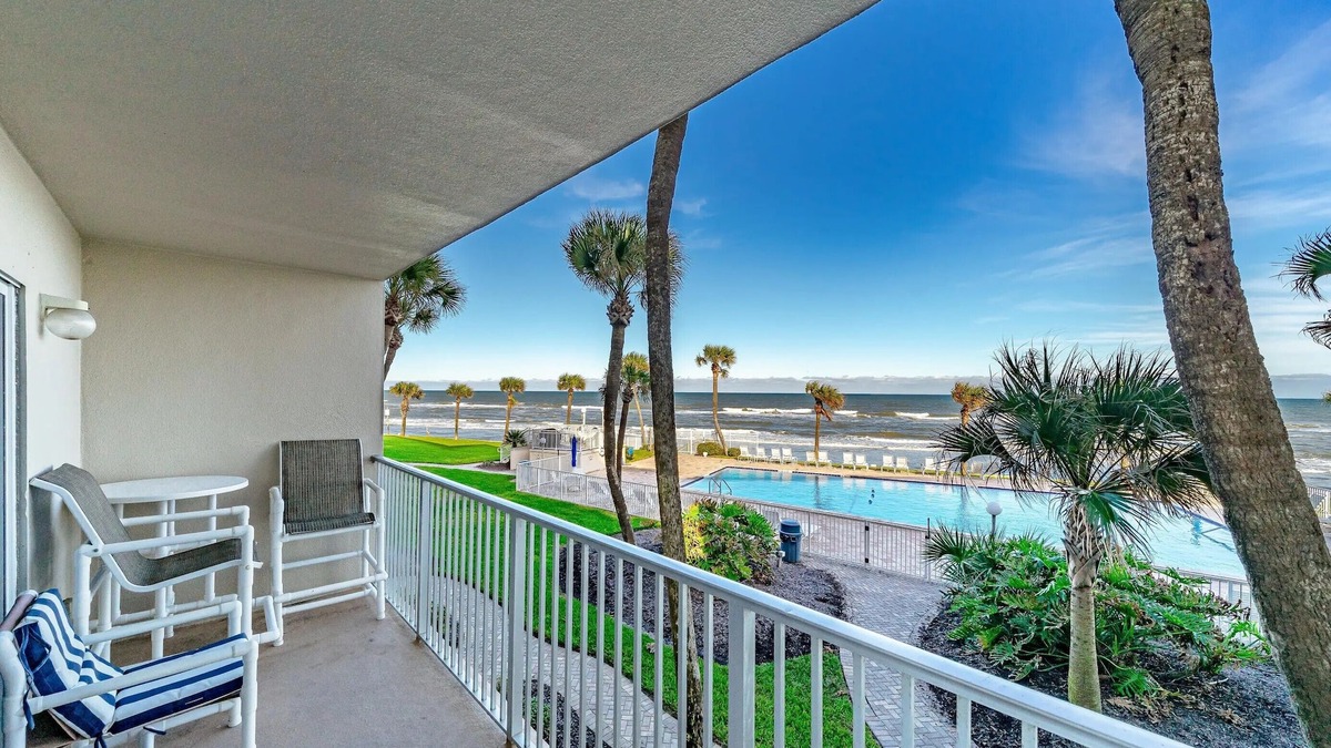 Glenwood Condo | Ormond by the Sea: Ocean-front two-bedroom condo. Great beach and pool!
