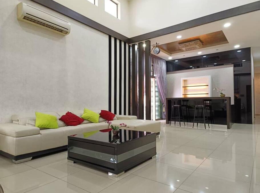Kluang Villa | Oro Homestay