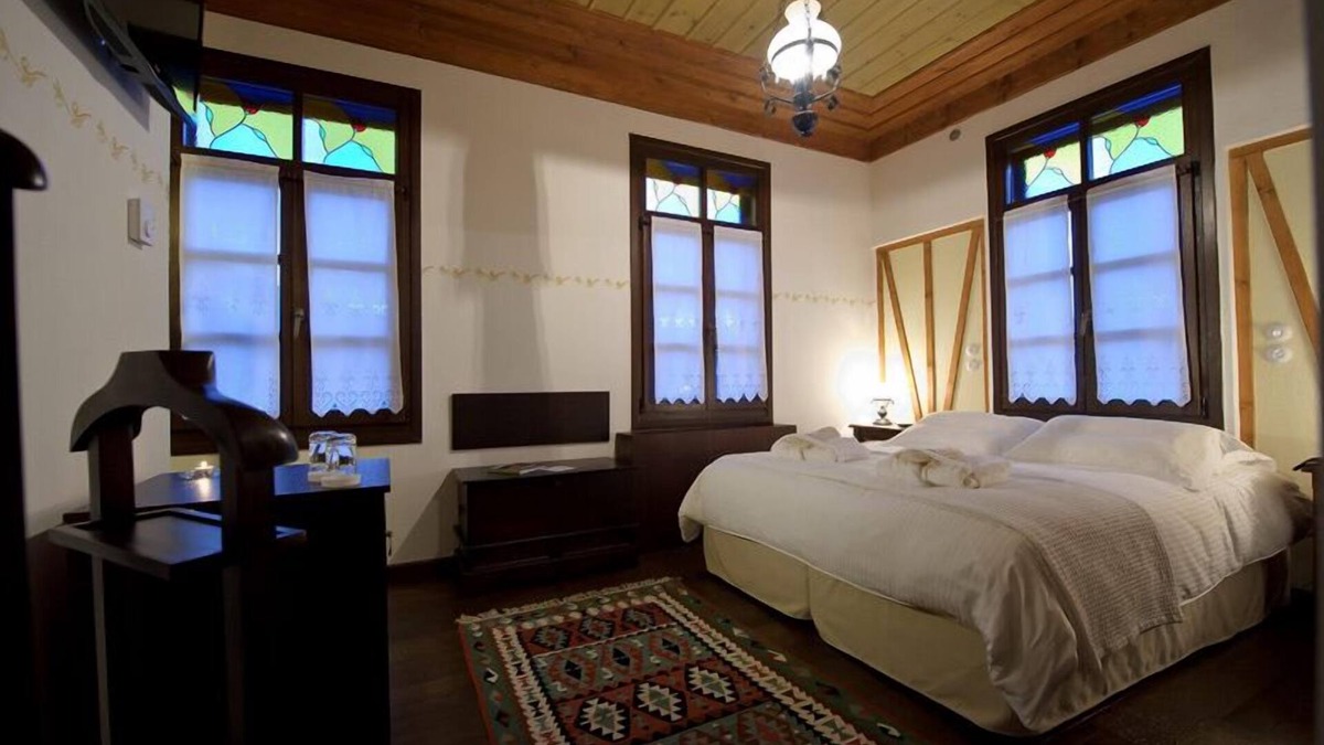 Kastoria Hotel | Orologopoulos Mansion