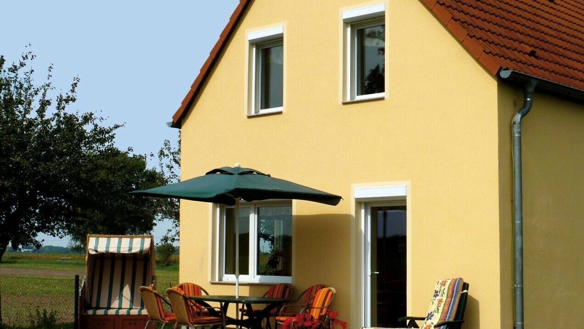 Letschin House | Ortwig: comfortable holiday home in a quiet, typical single location