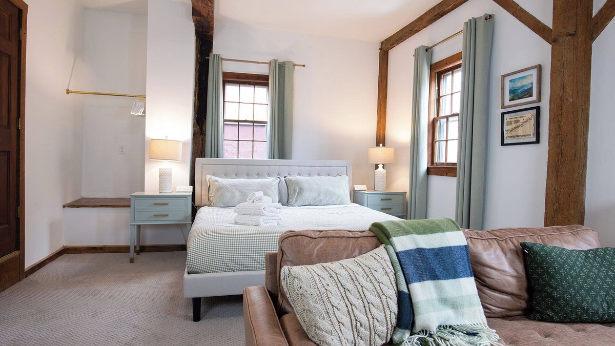 Raphine Bed & Breakfast | Osceola Mill is a B&B inn located in the Shenandoah Valley 20 minutes from Lexington and Staunton.