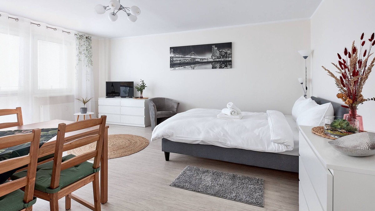 Stare Miasto District Apartment | Osiedle Zwycięstwa Chic Studio