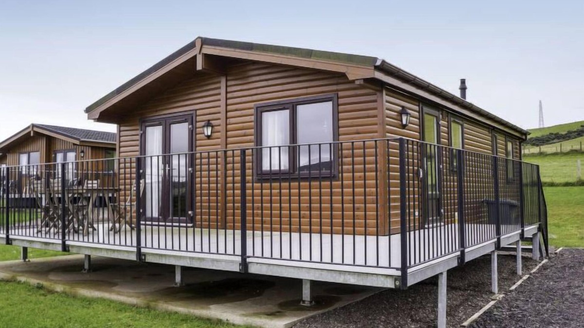 Kinross House | Osprey Lodge by Interhome