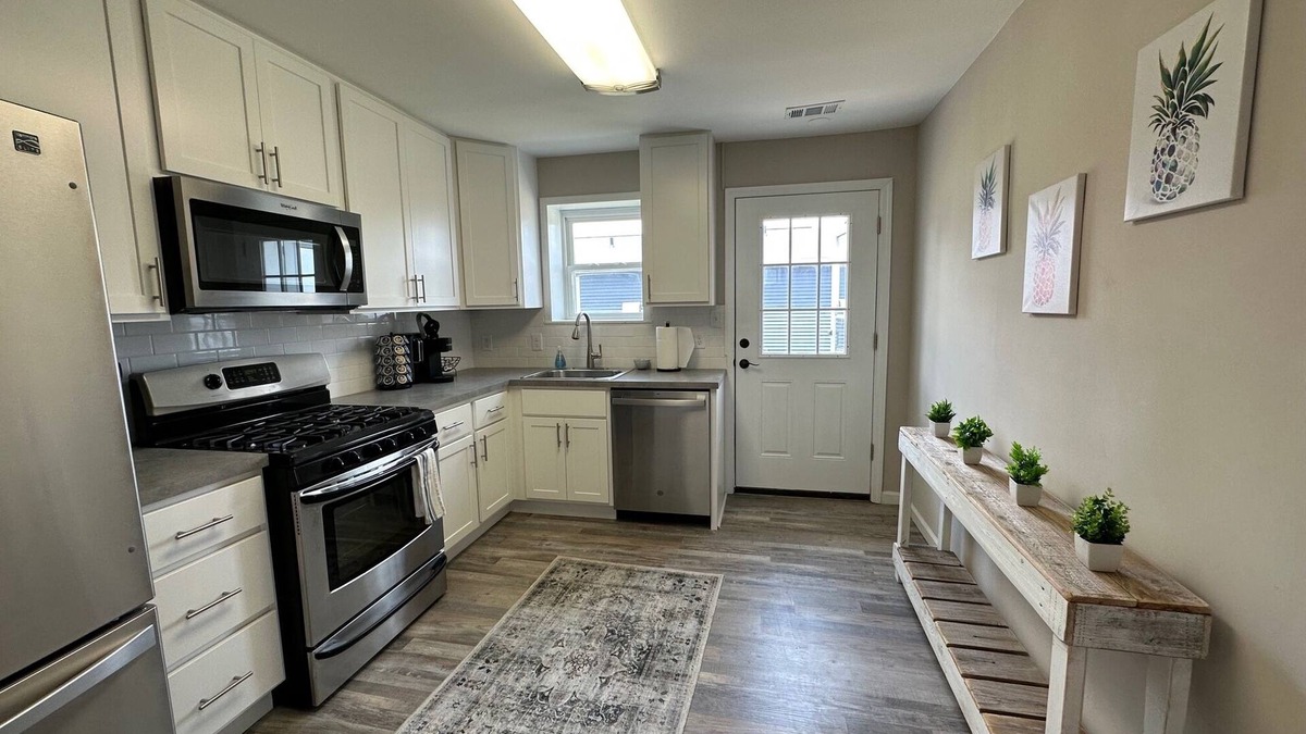 Fort Howard Apartment | Osprey's Landing at Atlantic Marinas - relaxing waterfront coastal retreat
