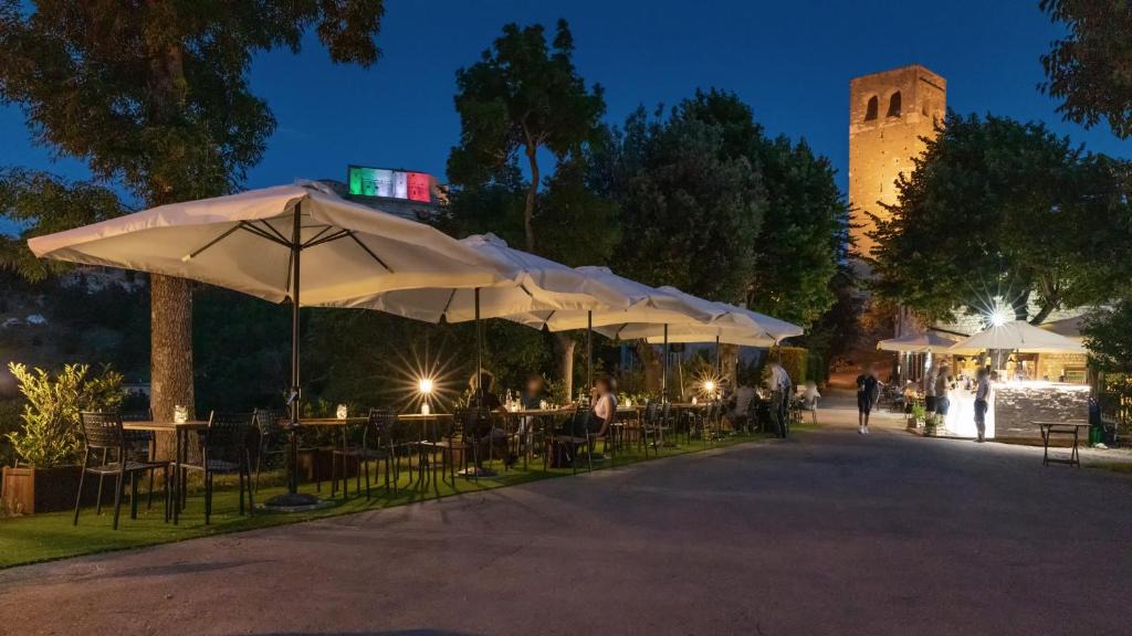 San Leo House | Osteria Belvedere