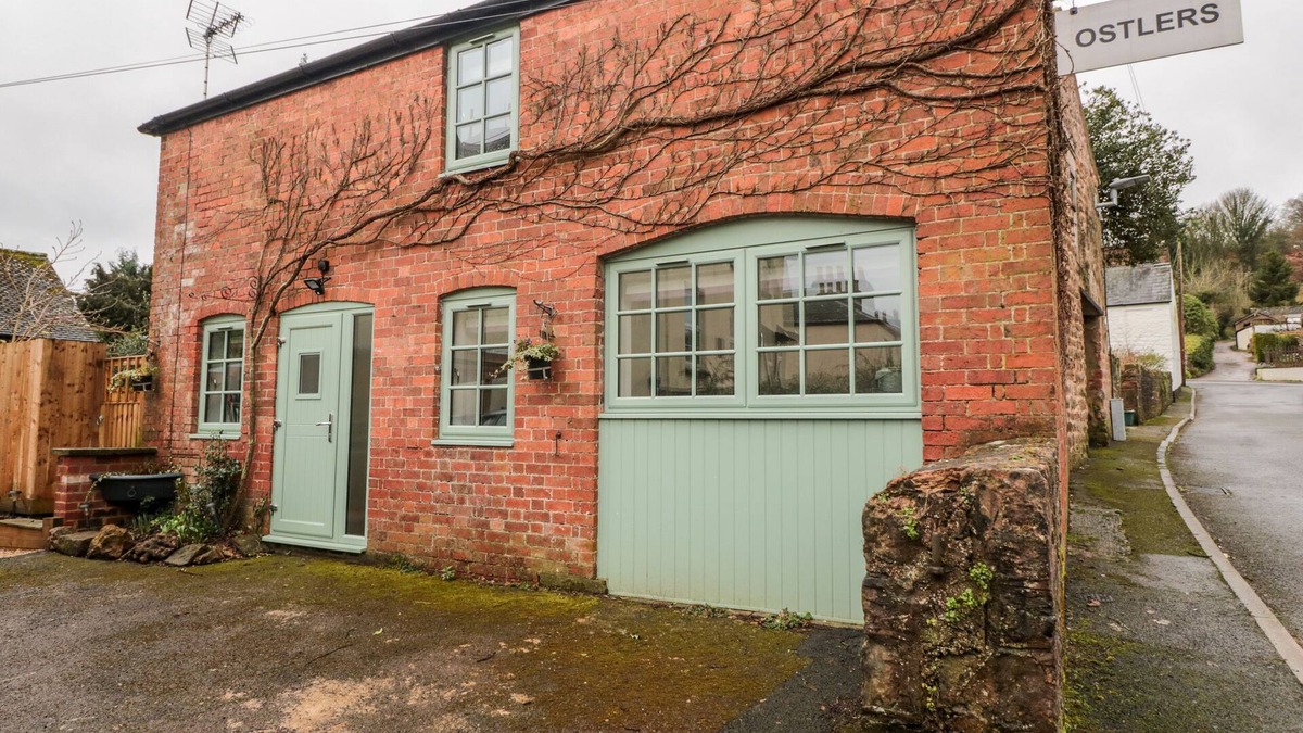 Mitcheldean House | OSTLERS, pet friendly, character holiday cottage in Mitcheldean