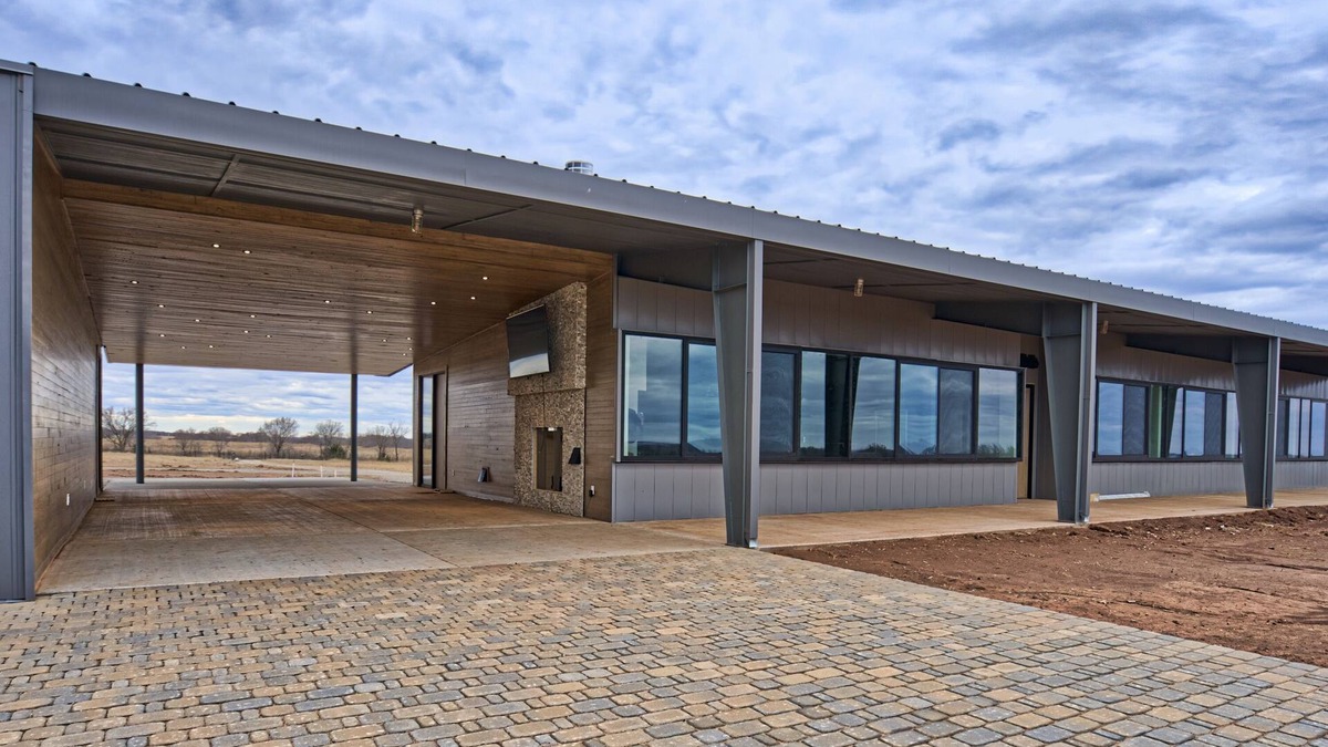 Pawnee County Cabin | OSU Stillwater Private Luxury Corporate/Family Retreat