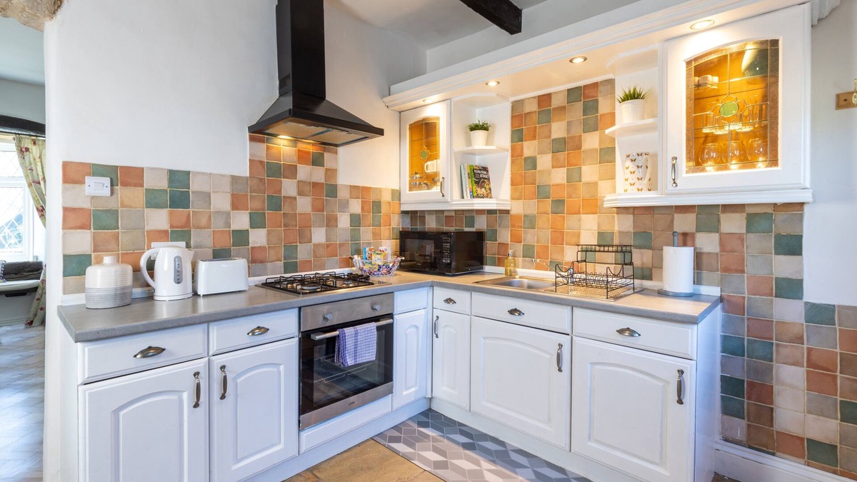 Otley House | Otley Cottage with Free Parking!