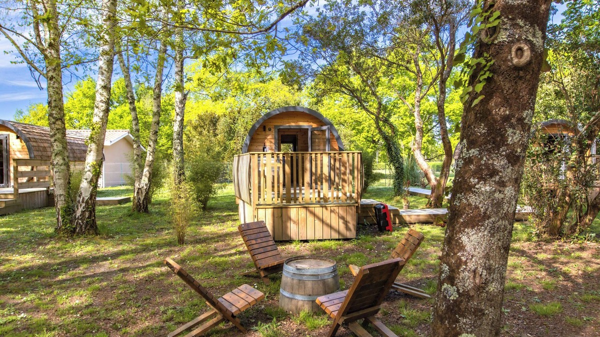 Saint-Vivien-de-Medoc Apartment | Ôtonneauxstress – Vigneron: Unique Accommodation Between Vineyards and Ocean