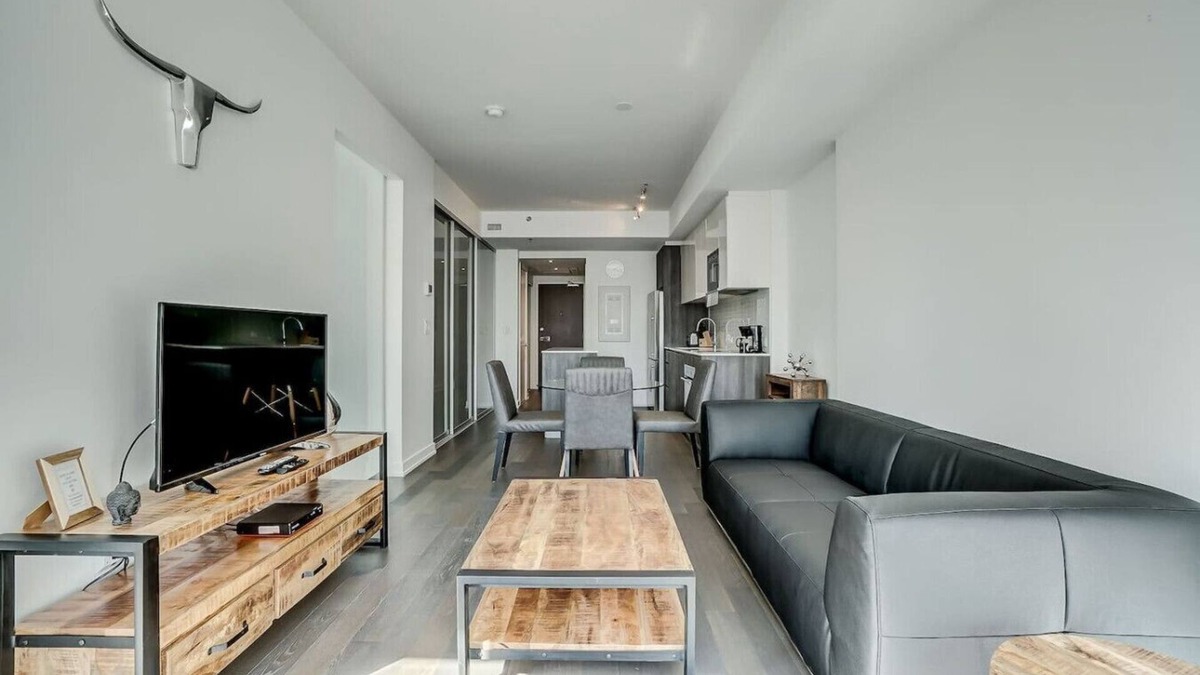 Byward Market - Parliament Hill Apartment | Ottawa - Slater 2B1B