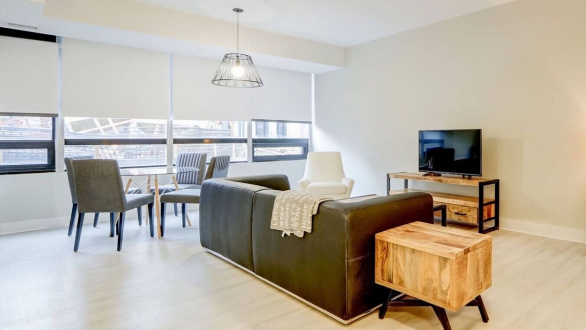 Byward Market - Parliament Hill Apartment | Ottawa - The Met Studio
