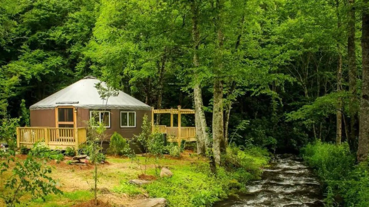 Topton House | Otter Creek Yurt - Creekside Glamping w/Private Hot Tub