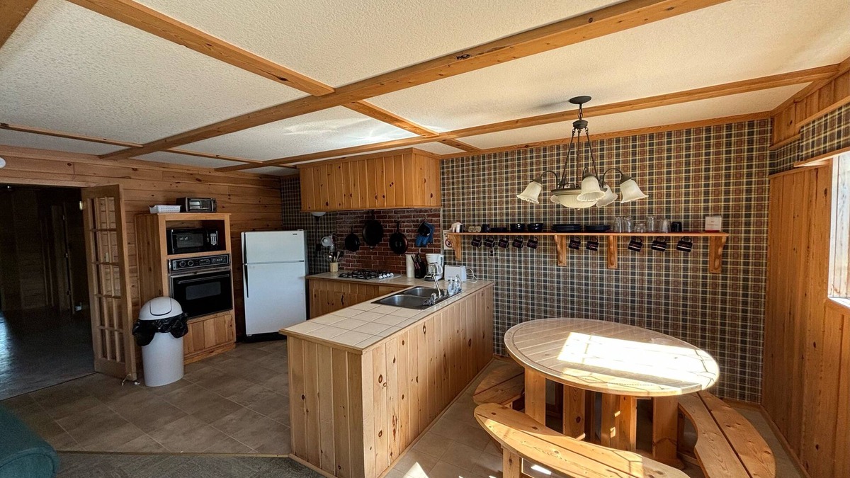 Rainy River District Cabin | Otters Cove - Cabin 2