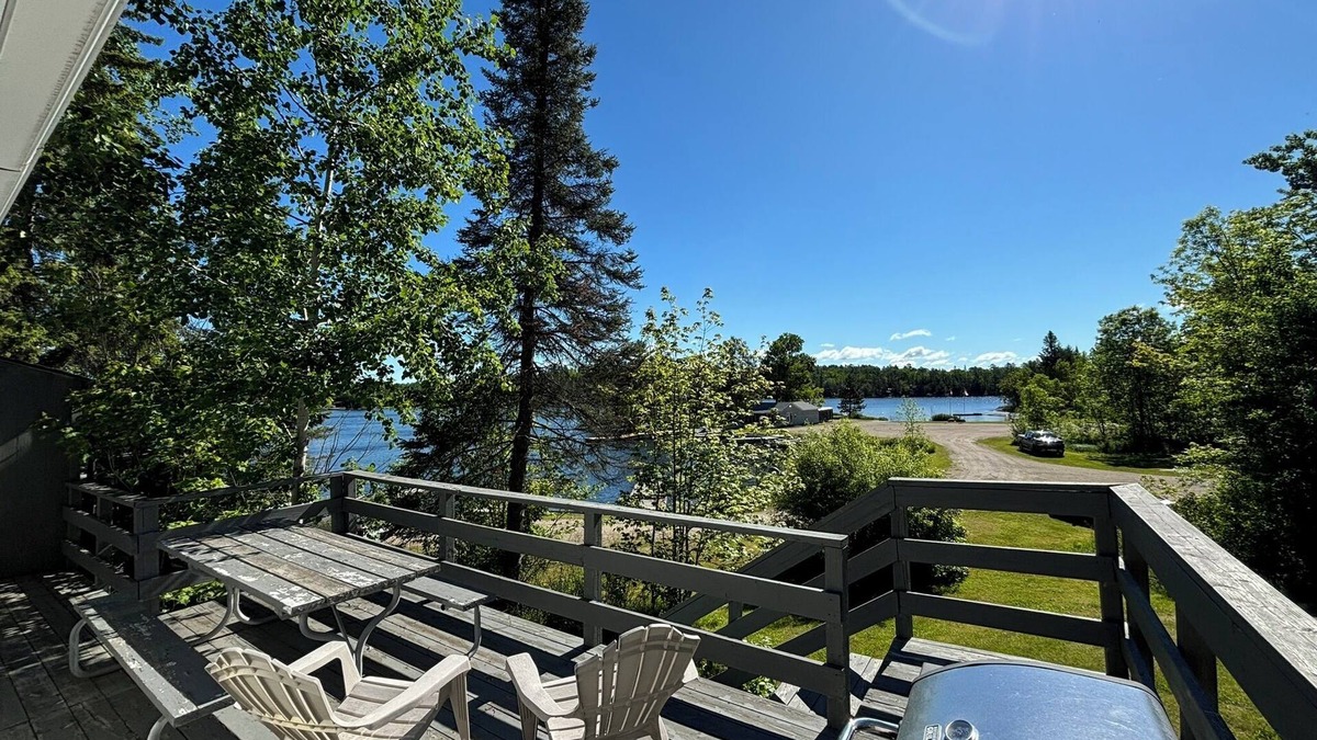 Rainy River District Cabin | Otters Cove - Cabin 3