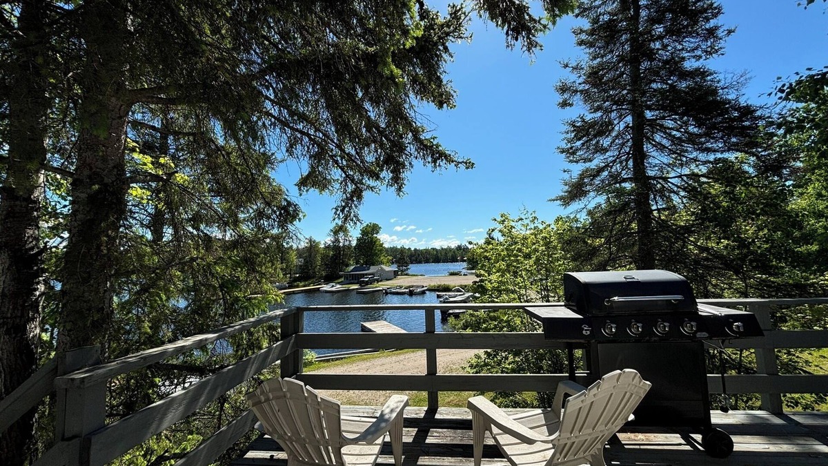 Rainy River District Cabin | Otters Cove - Cabin 4
