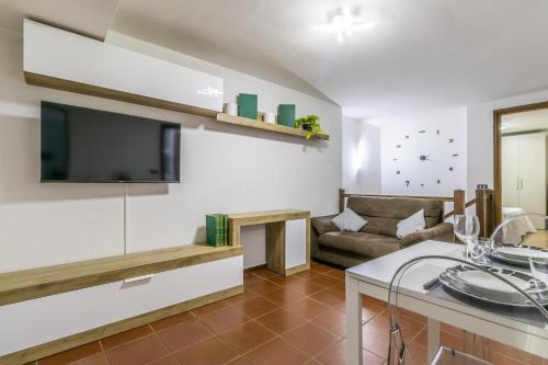 Old Town Apartment | Ottonelli Street Stay- WiFi Fibra free tra Storchi & Centro Storico