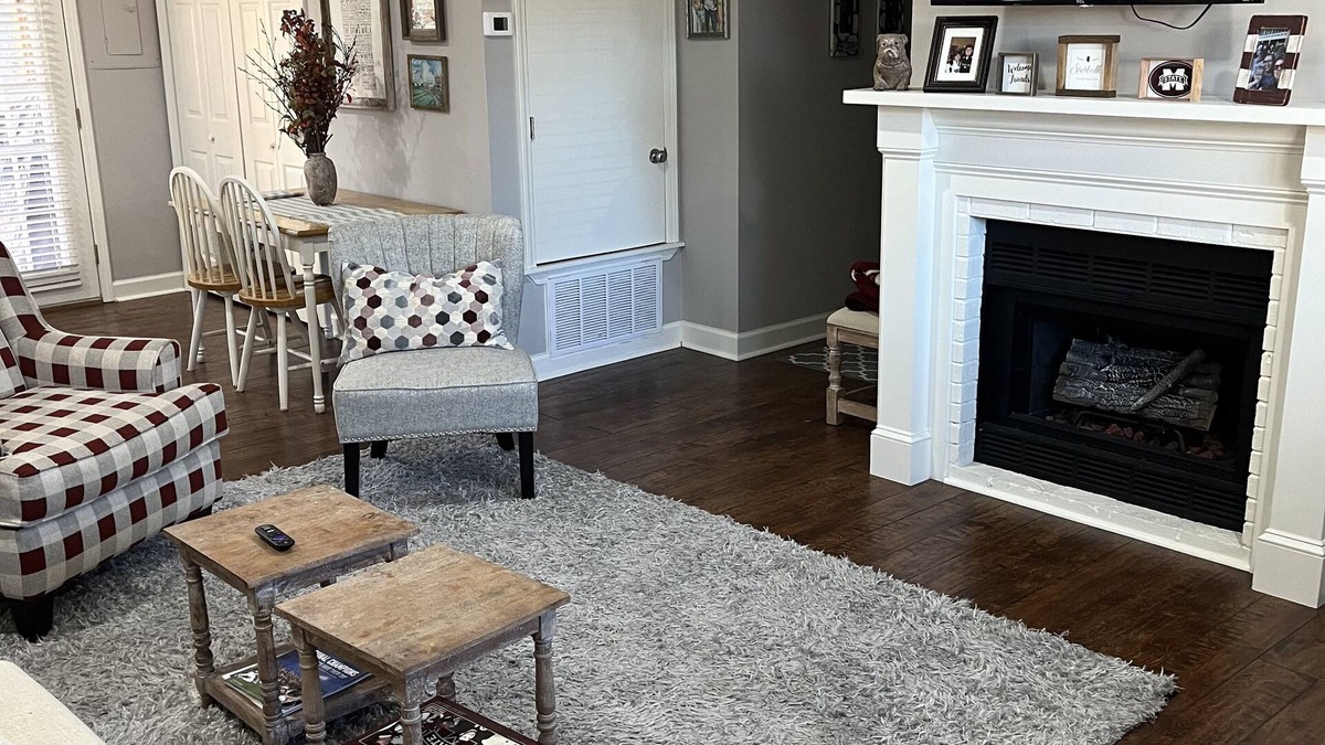 Starkville Condo | Our apartment is walkable to all the Bulldog sports locations and the campus!
