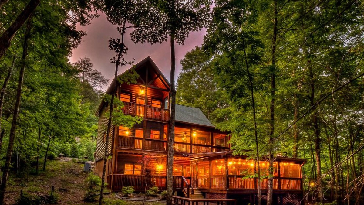 Foxfire Estates Cabin | Our Blue Heaven- Private, yet convenient | Hot tub |Screened Porch