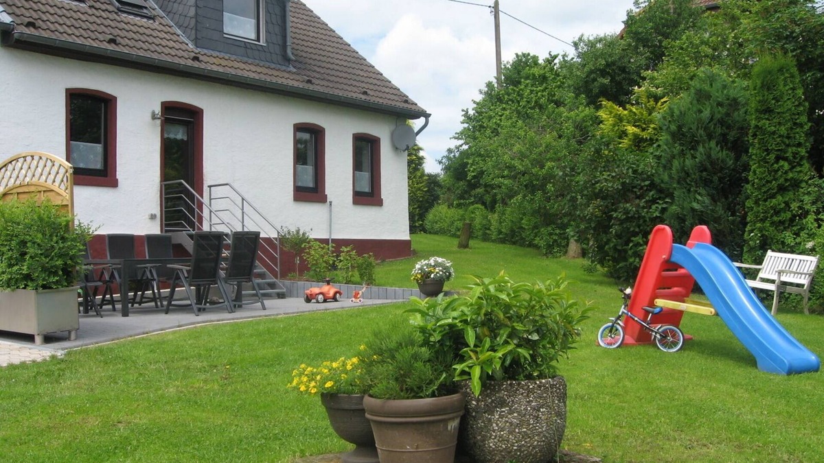 Halenfeld House | Our house with 7 rooms offers you a lot of space for your vacation on 120m2