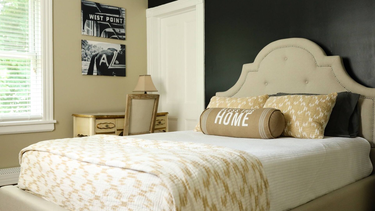 Highland Falls House | Our Rockbound Highland Home - 2 Blocks from Thayer Gate - 1/2 Block to Main St.